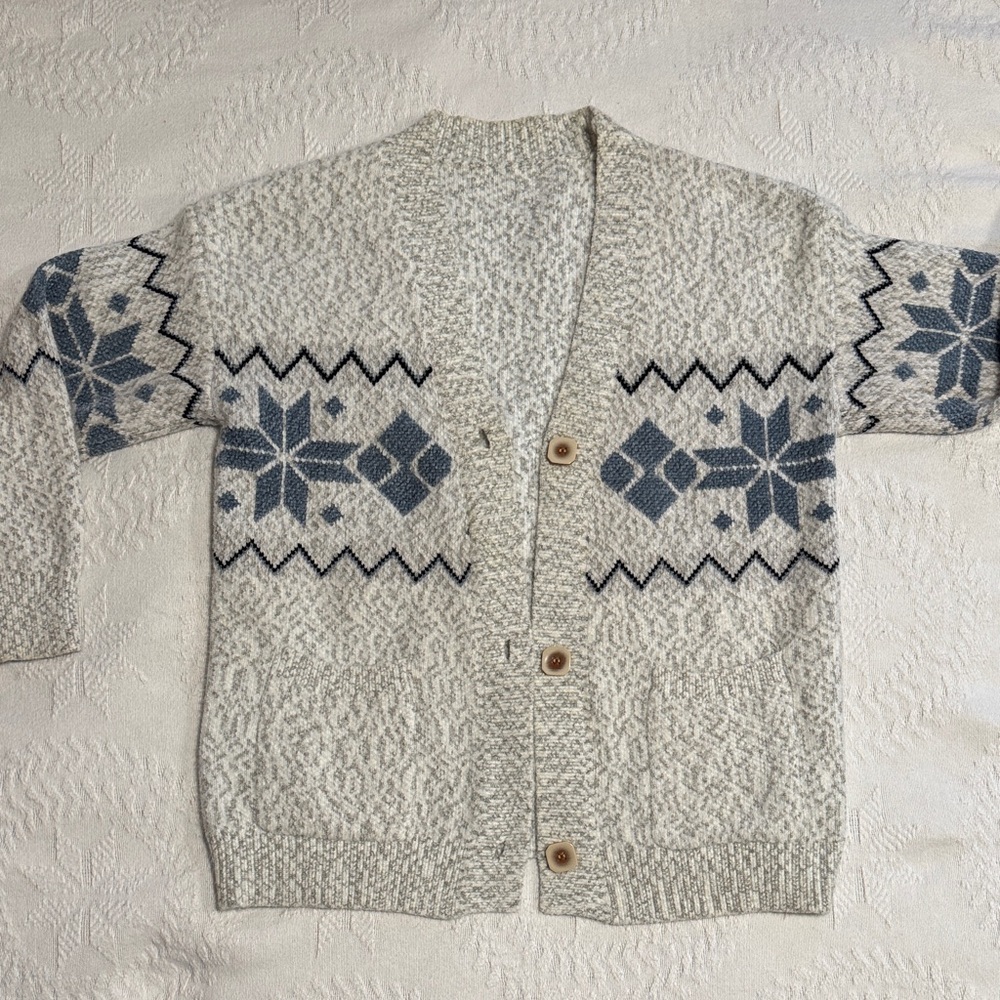 ePretty Cream and Blue Patterned Cardigan